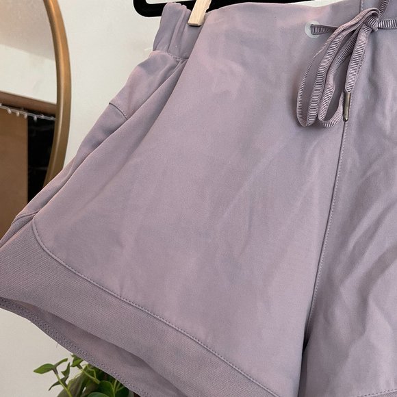 Athletic Mesh Shorts Mauve - Picture 2 of 4